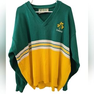 TRADITIONAL CRAFT MADE IN IRELAND LOGO V-NECK SWEATER. SIZE 42-44 = MEN-S L-XL.